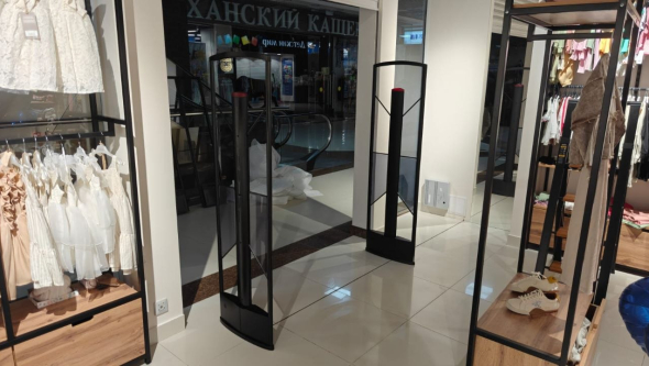 Магазин Васиса, г. Красногорск, ТЦ Солнечный Рай - проход 180 см
