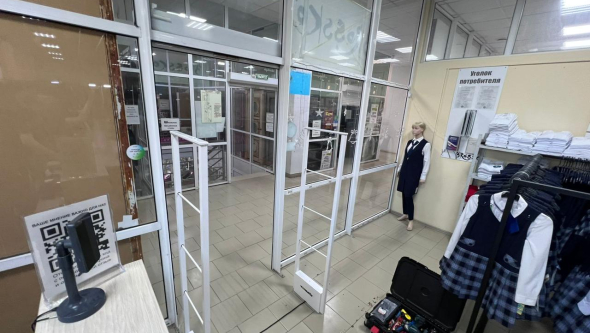 Магазин Brossko, г. Казань, ул. Сафиуллина 5 - проход 110 см