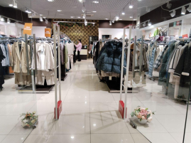 Магазин Валентина, г. Тула, ТРЦ Макси - проход 180 см