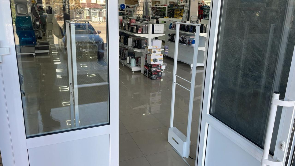 Магазин ПланетаСтрой, г. Мариуполь, Зелинского 112 - проход 160 см3