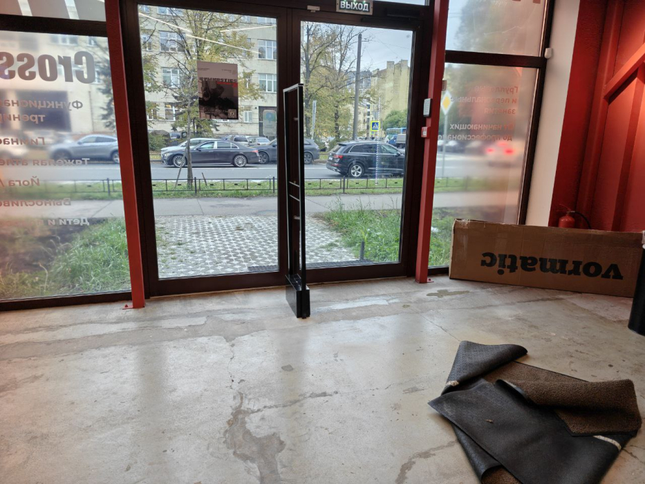 Фитнес клуб RedTower CrossFit, г. Санкт-Петербург, ул. Газовая 10Н - проход 2 метра0