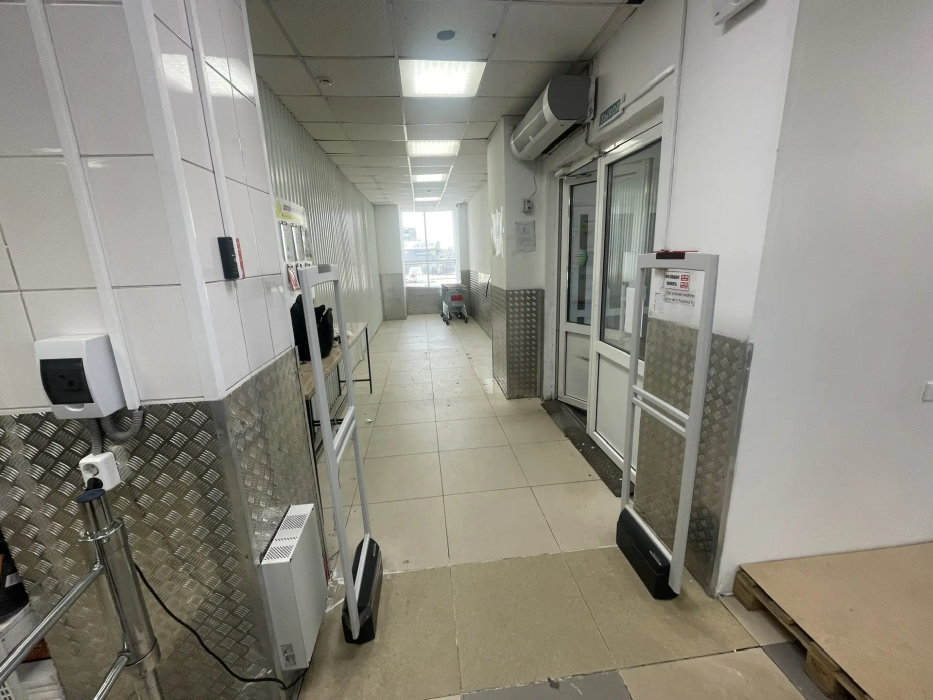 Гипермаркет Абсолют, г. Иркутск, ул. Розы Люксембург 215В - проход 160 см1