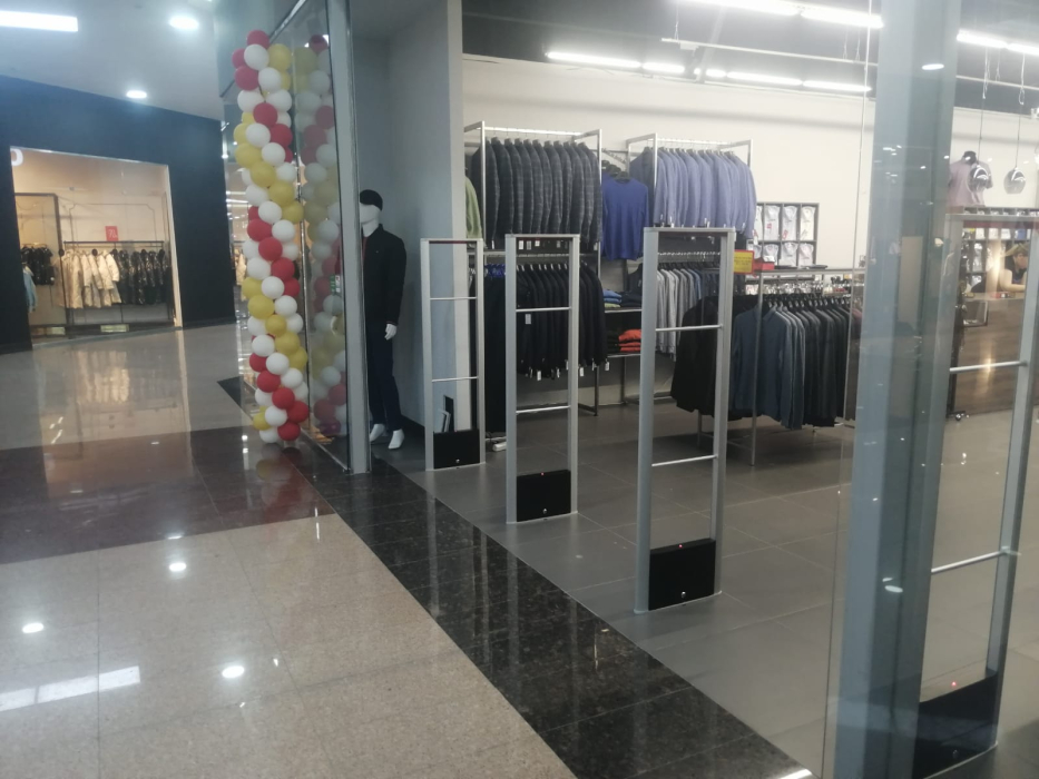 Магазин New Man, г. Барнаул, ТРЦ Арена - проход 360 см2