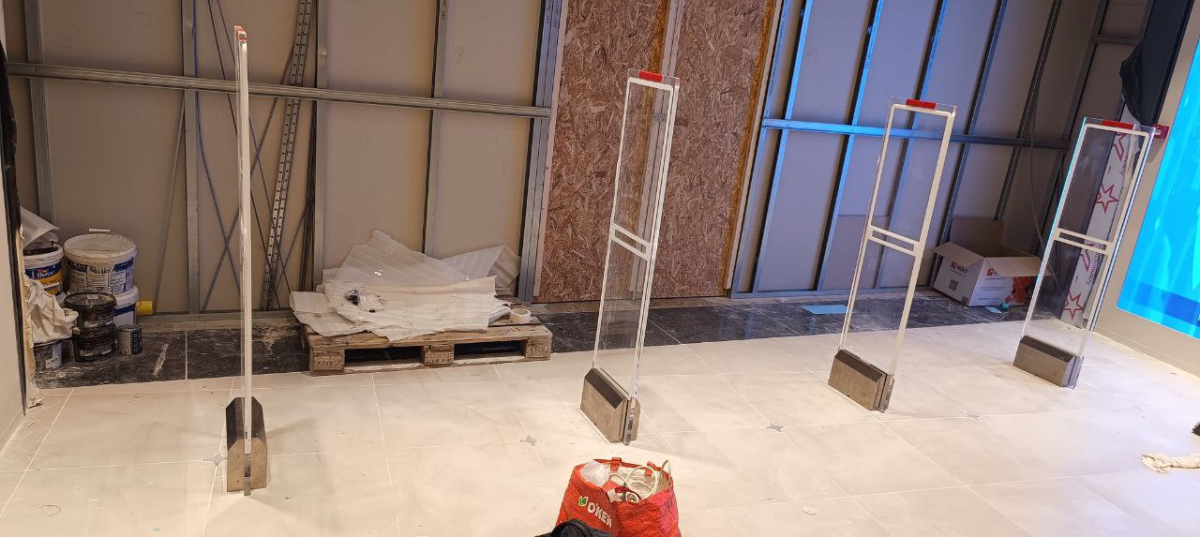 Магазин Hazzys, г. Москва, ТРЦ Афимолл - проход 660 см1