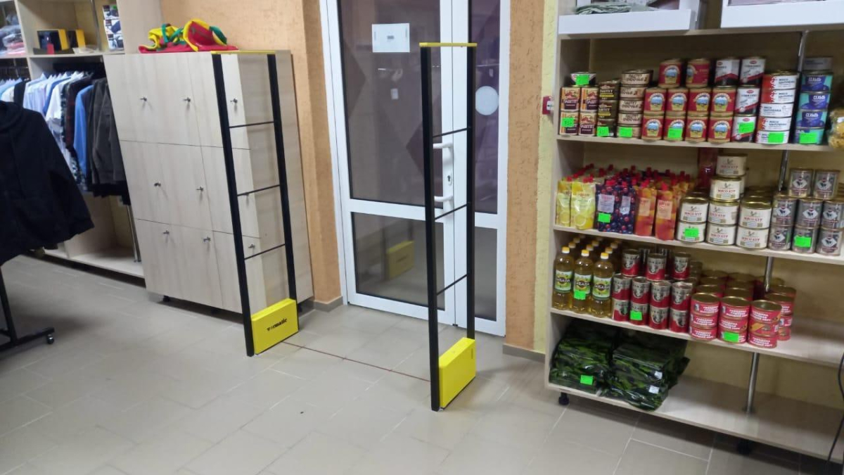 Магазин Фэмэли, п. Чертково, ул. Мичурина 16 - 2 прохода по 140 см3