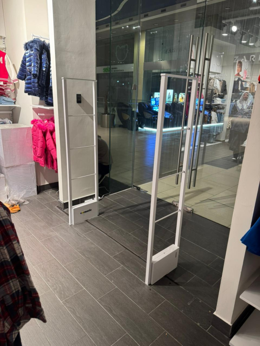 Магазин Original Marines, г. Сочи, ТРЦ МореМолл - проход 180 см2