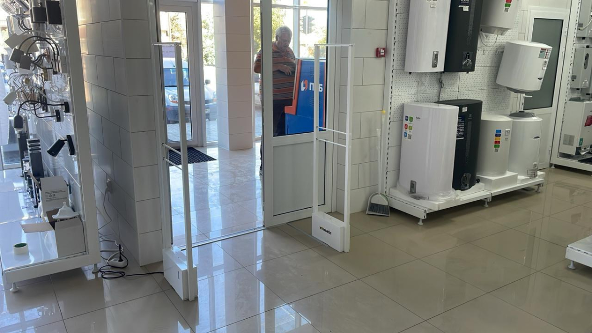 Магазин ПланетаСтрой, г. Мариуполь, Зелинского 112 - проход 160 см0