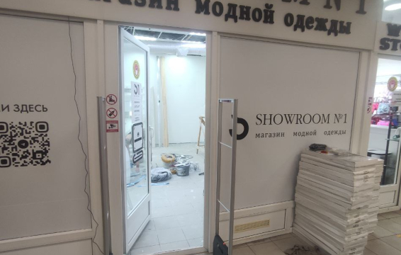 Магазин Showroom N1, г. Подольск, Московская область, ТЦ Березка - проход 90 см