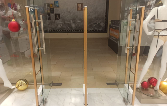 Магазин Милавица, г. Рыбинск, ТРЦ Виконда - проход 180 см