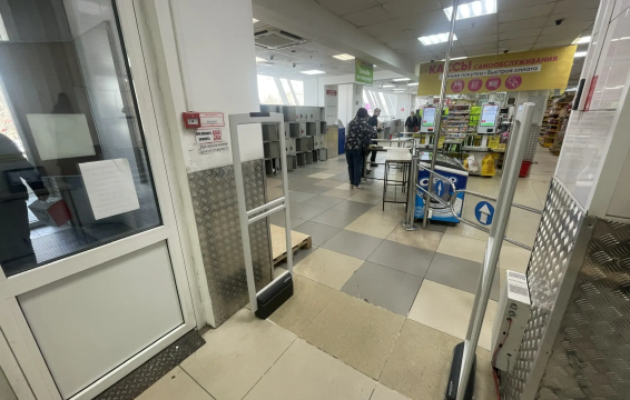 Гипермаркет Абсолют, г. Иркутск, ул. Розы Люксембург 215В - проход 160 см
