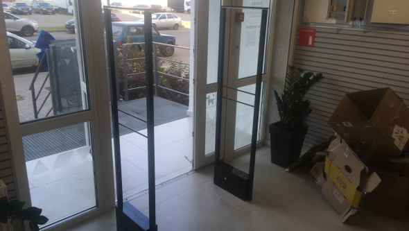 Магазин Nice Case, г. Самара, Южное шоссе 9 - проход 1 метр